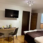 Kiwi Motel 3*