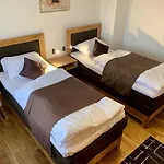 Kiwi 3*